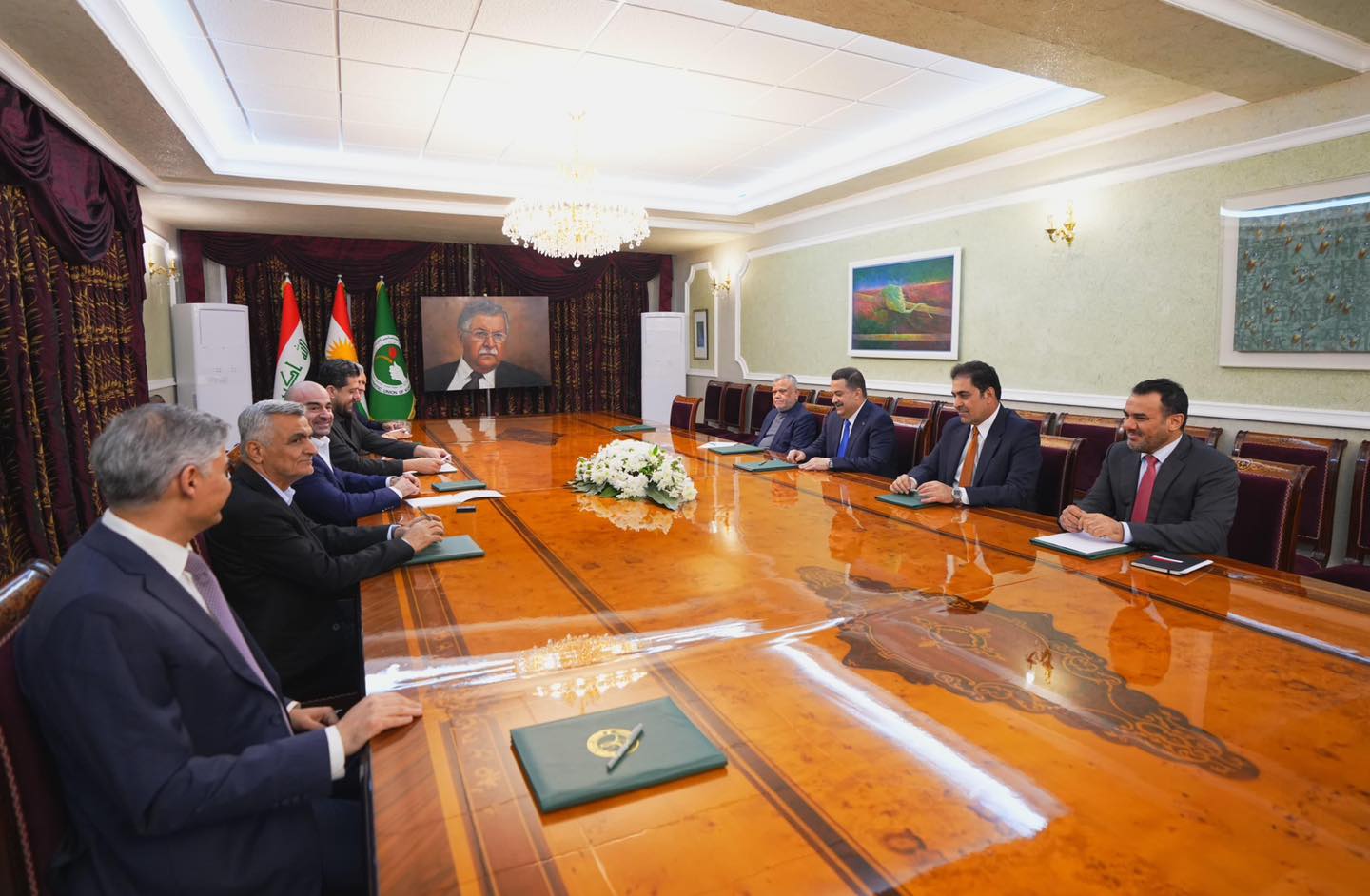 ضرورة الإلتزام بالتوقيتات الدستورية وتشكيل حكومة خدمية